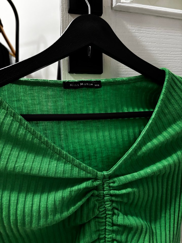 Uzun Kollu, V Yakalı Yeşil Kadın Bluz - Görsel 2