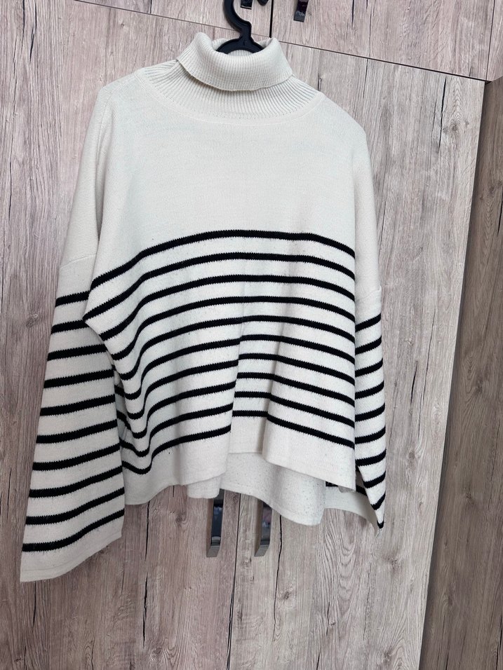 Kadın Beyaz Gri Çizgili Boğazlı Triko Kazak - Görsel 2
