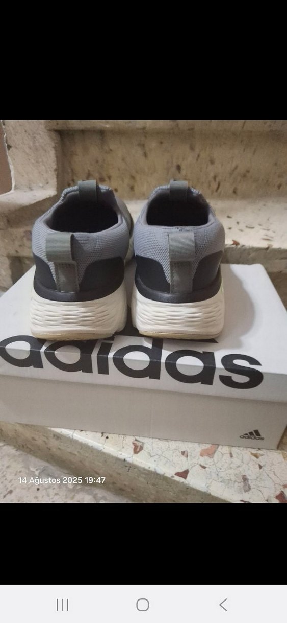 Adidas Gri Erkek Spor Ayakkabı Velcro - Görsel 3