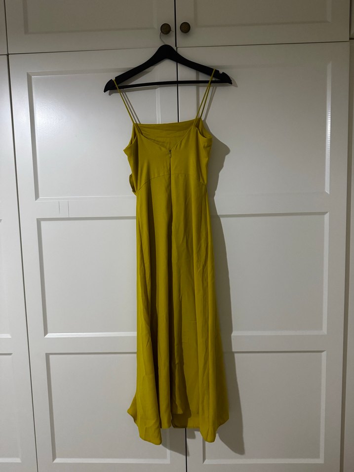Sarı Drapeli Uzun Askılı Elbise - Görsel 2