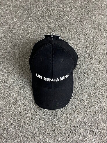 Les Benjamins Les Benjamins şapka