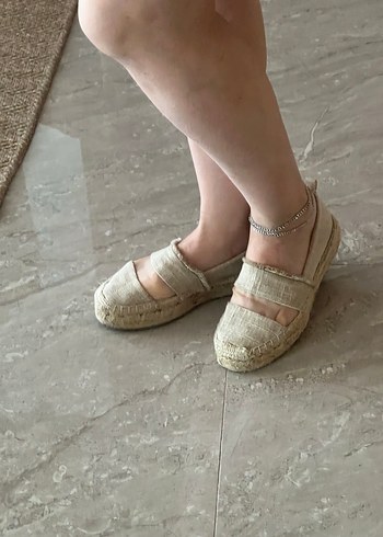 Bej Stradivarius babet