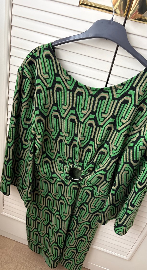 Yeşil Desenli Beli Kuşaklı Kadın Triko Elbise - Görsel 2