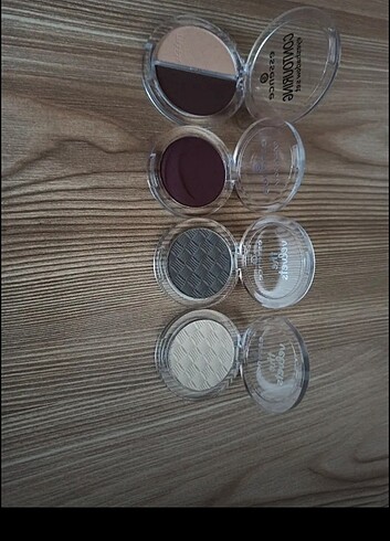 Essence Göz farı Essence 