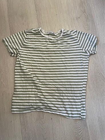 Stradivarius Çizgili tshirt