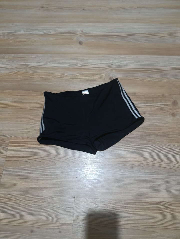 Siyah Elastik Spor Şort - Görsel 2