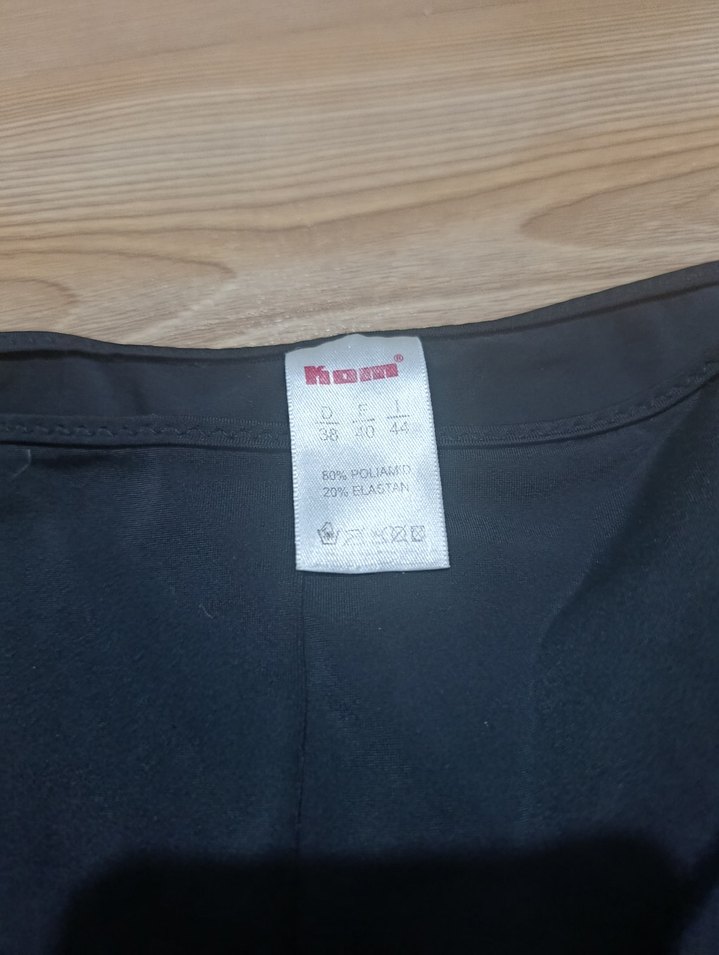 Siyah Elastik Spor Şort - Görsel 3