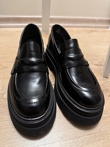 39 Beden Derimod loafer