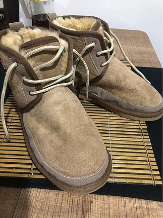 Ugg bot