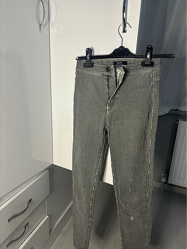 Bershka çizgili jean