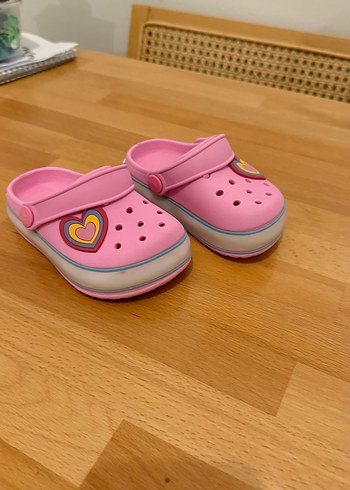 LC Waikiki LCW Işıklı ve Kalp Desenli Kız Terlik Sandalet