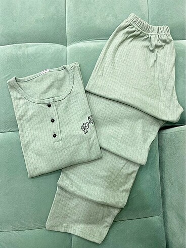 Kadın pijama takımı