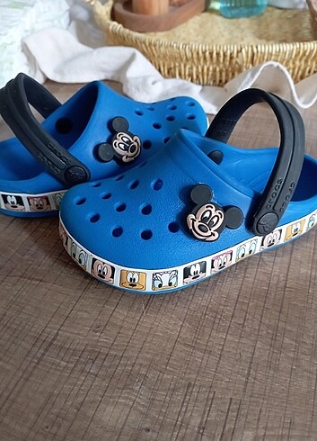 Crocs c7