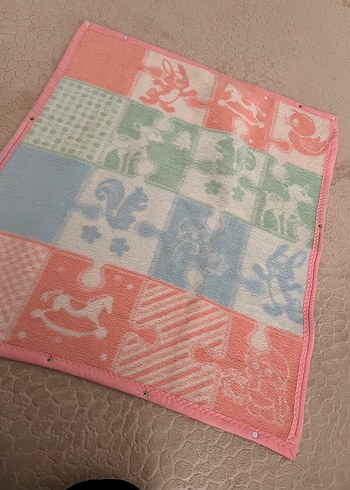 Çocuklar için Nakışlı Pastel Renkli Battaniye - Görsel 2