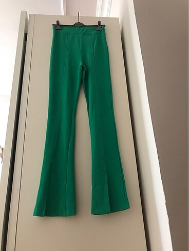 Yeşil İspanyol paça pantolon