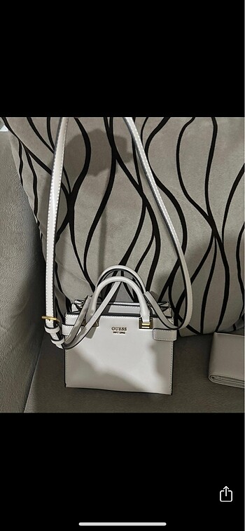 Orjinal guess mini askılı çanta 20-22 cm
