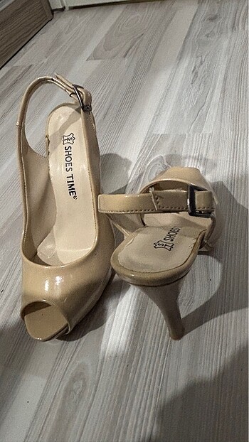 Krem rugan ince topuklu ayakkabı 35 no #topukluayakkabı #ruganay - Görsel 5