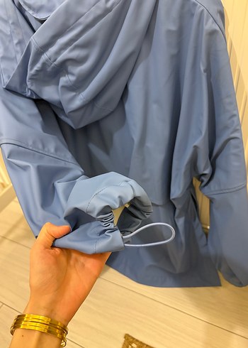 Zara mavi yağmurluk oversize - Görsel 4