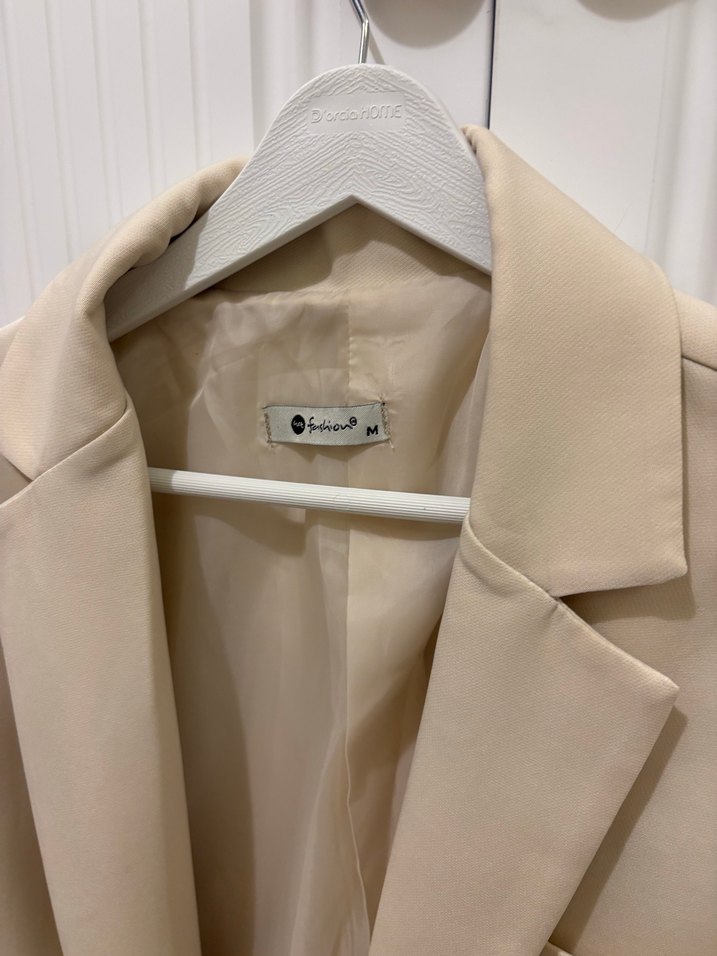 Düğmeli krem oversize blazer - Görsel 4