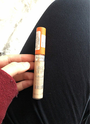Rimmel london kapatıcı