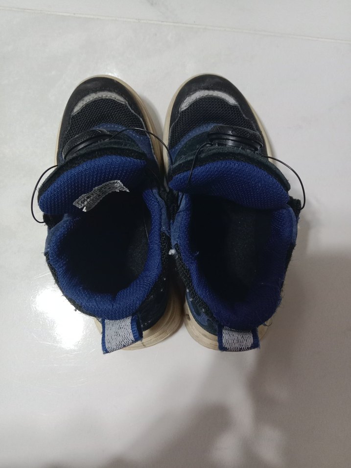 Erkek Çocuk Mavi Bağcıksız Bot - Görsel 2