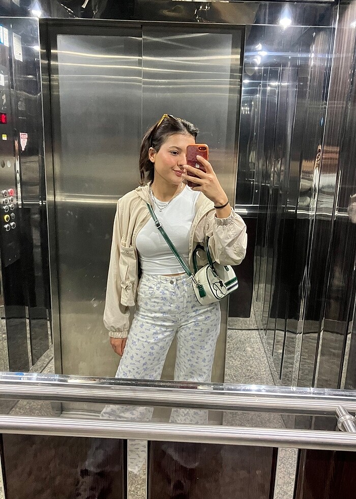 Mango çiçekli pantolon - Görsel 4