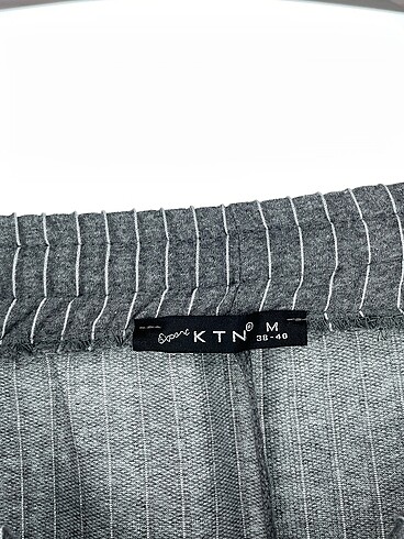 m Beden çeşitli Renk PreLoved Kumaş Pantolon %70 İndirimli.