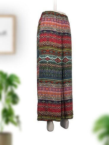LC Waikiki LC Waikiki Kumaş Pantolon %70 İndirimli.
