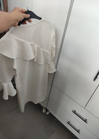 s Beden beyaz Renk Fırfırlı Beyaz Mini V Yaka Tunik