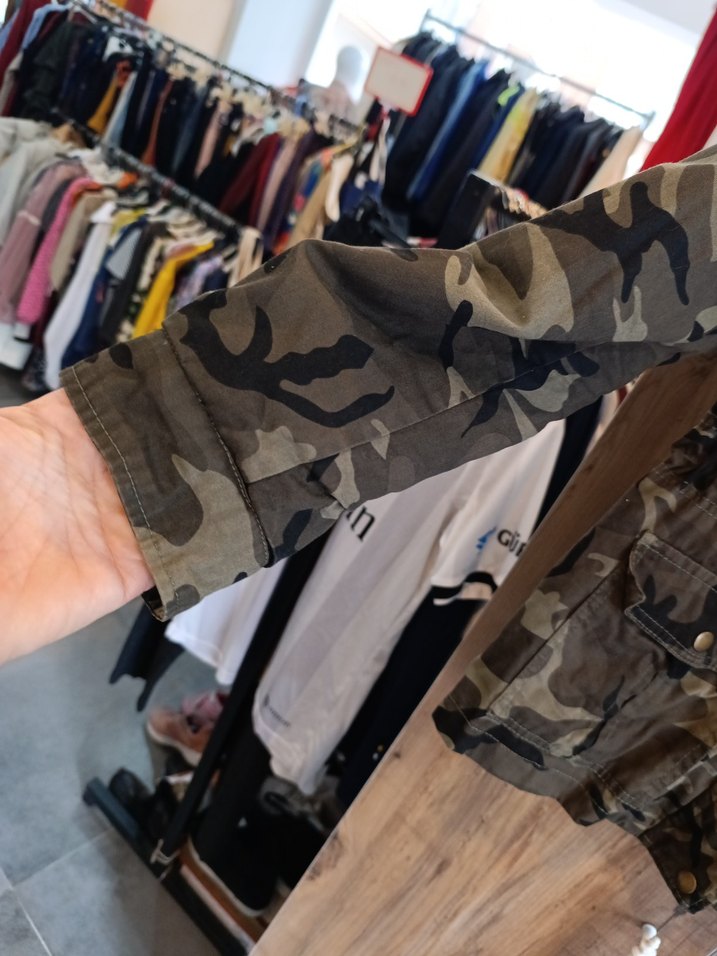 Düğmeli Kamuflaj Kadın Ceket - Görsel 2