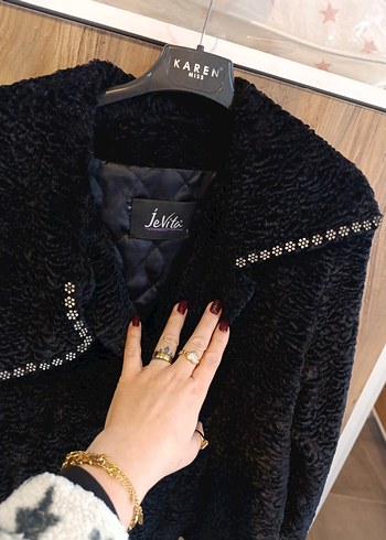 Nakış Detaylı Siyah Kısa Kürk Ceket - Görsel 6