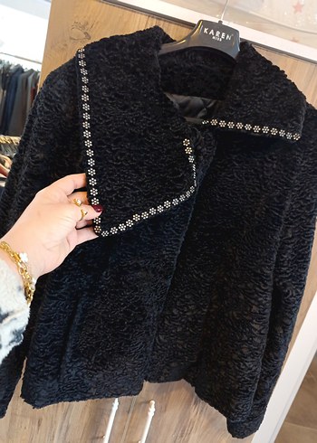 Nakış Detaylı Siyah Kısa Kürk Ceket - Görsel 7