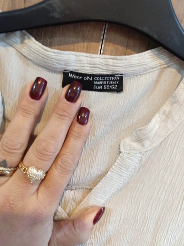 Düğmeli V Yaka Bej Keten Kadın Gömlek - Görsel 5