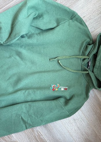 Yeşil Nakışlı Kapüşonlu Sweatshirt - Görsel 2
