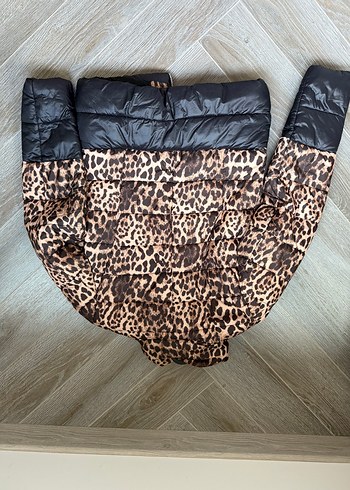 Kahverengi Leopar Desenli Kadın Mont - Görsel 4