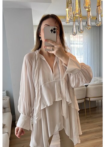 Ekru Uzun Kollu Fırfırlı Bluz - Görsel 6