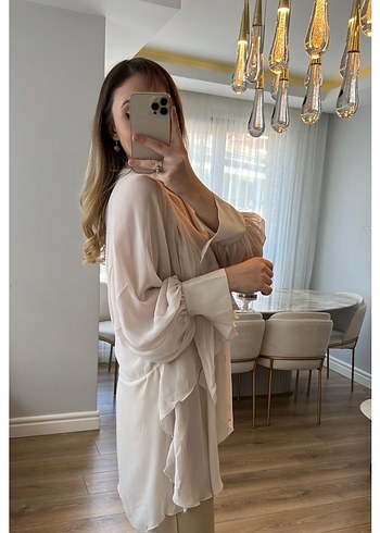 Ekru Uzun Kollu Fırfırlı Bluz - Görsel 3