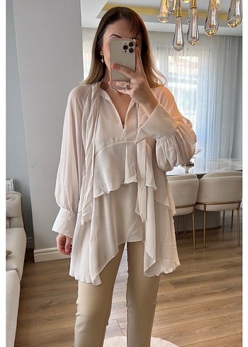 Ekru Uzun Kollu Fırfırlı Bluz - Görsel 4