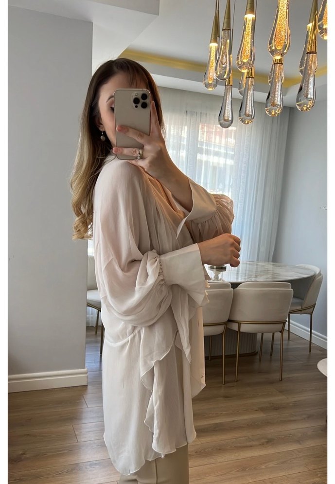 Ekru Uzun Kollu Fırfırlı Bluz - Görsel 3