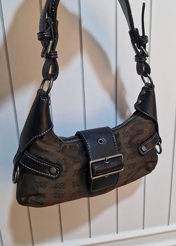 Pull&bear kahverengi logolu çanta