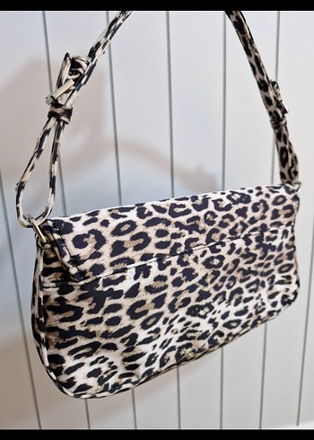 Zara zara saten leopar çanta