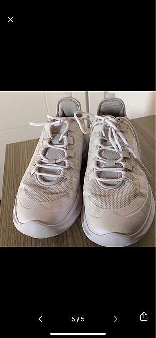 Nike air axis