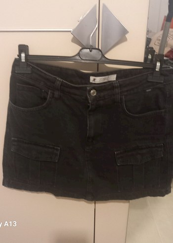 Mavi Jeans Siyah Kemerli Kısa Kot Etek