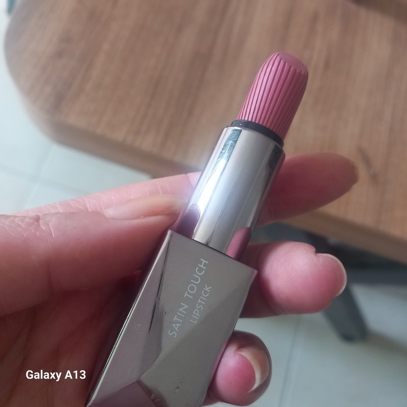 Alix Avien Satin Touch Kalıcı Pembe Ruj 806 Candy Pink - Görsel 4