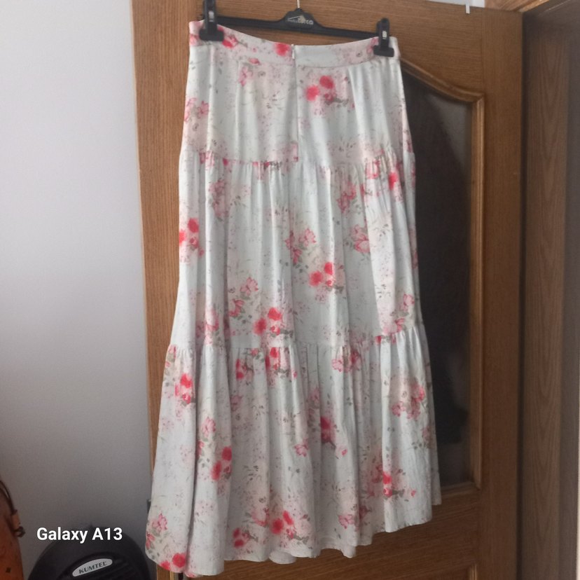 Pamuk Astarli keten karışımlı çiçekli kloş etek - Görsel 4