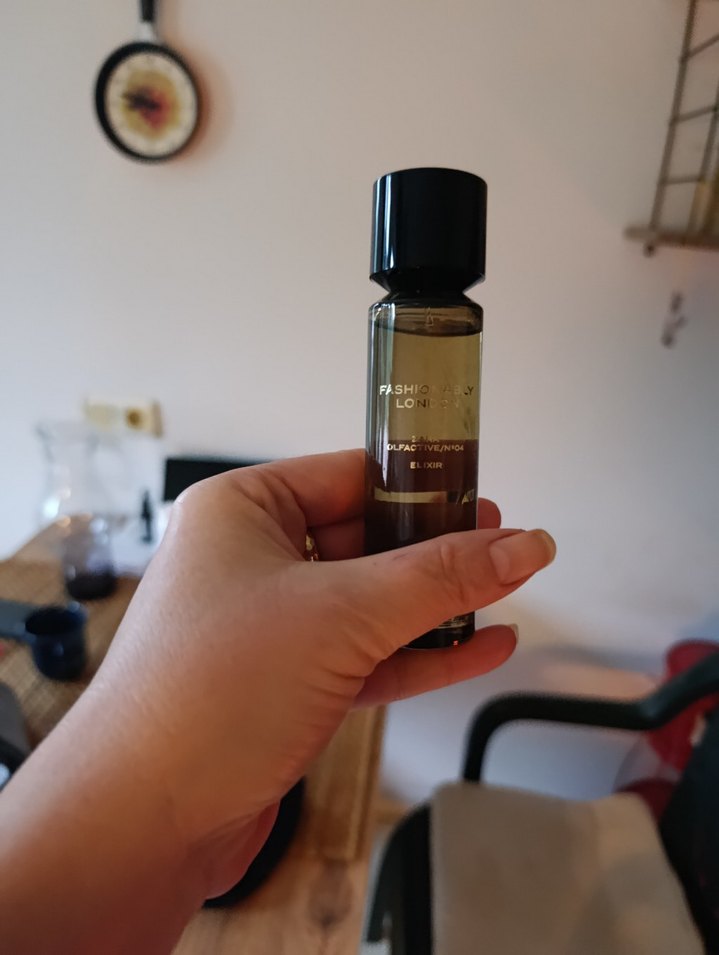 Zara Fashionably London Elixir Kadın Parfüm 30 ml - Görsel 4