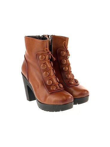 Vintage Love PreLoved Bot %70 İndirimli.