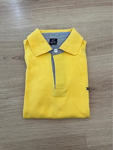 Polo yaka tişört