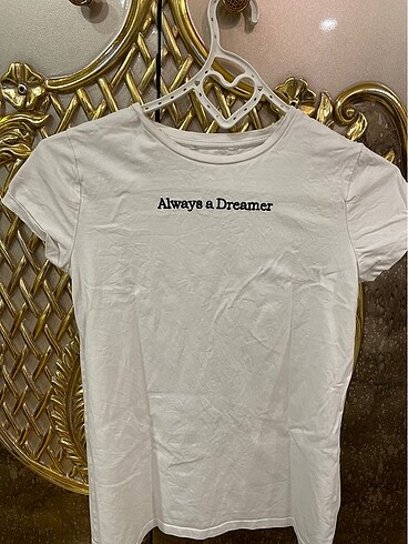 Beyaz tshirt