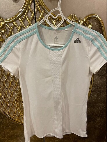 Adidas spor üst